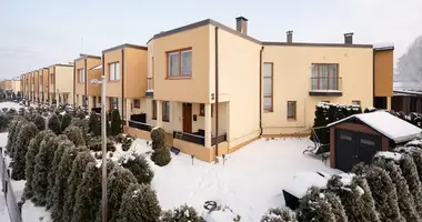 Dom 6 pokojów w Marupe, Łotwa