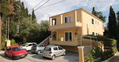 Cottage 7 bedrooms in Ipsos, Greece