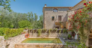 Commercial property 727 m² in Cornella del Terri, Spain