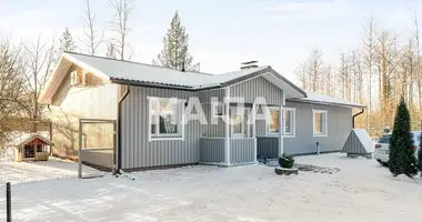 Дом 4 комнаты в Saaksjarvi, Финляндия