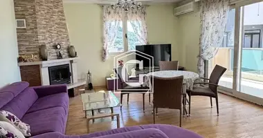 Apartamento 3 habitaciones en Becici, Montenegro