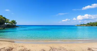 Villa 3 rooms in Neos Marmaras, Greece