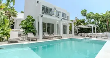 4 bedroom house in San Pedro Alcantara, Spain