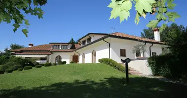 Villa in Fagagna Feagne, Italy