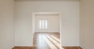 Apartamento 4 habitaciones en Alvalade, Portugal