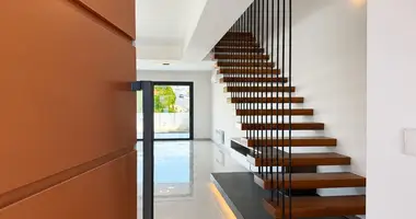 Haus 4 Schlafzimmer in Demos Agiou Athanasiou, Zypern