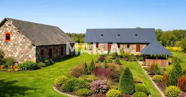 House 10 bedrooms in Praulienas pagasts, Latvia