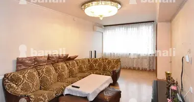 Квартира 3 комнаты в Ереван, Армения