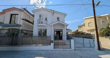 Dom 4 pokoi w Lakatameia, Cypr