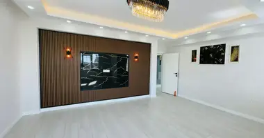 Квартира 5 комнат в Турция