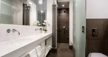 Wohnung 3 zimmer in Warschau, Polen