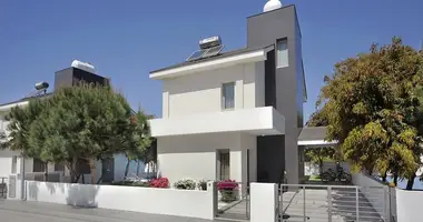 3 bedroom apartment in Larnaca, Cyprus