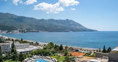 Квартира 3 спальни в Будва, Черногория
