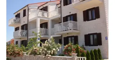 Dom 14 pokojów w Mirca, Chorwacja