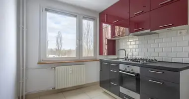 Mieszkanie 3 pokoi w Warszawa, Polska