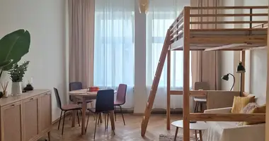 Квартира 1 комната в Варшава, Польша