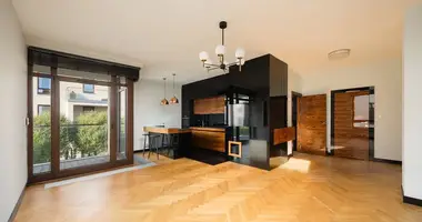Квартира 2 комнаты в Варшава, Польша