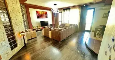 Apartamento 4 habitaciones en Tiflis, Georgia