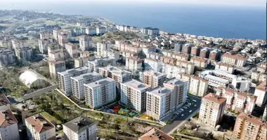 Apartamento 4 habitaciones en Beylikduzu, Turquía