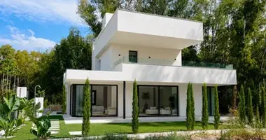 5 bedroom house in San Pedro Alcantara, Spain