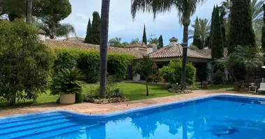 Villa 6 bedrooms in San Pedro Alcantara, Spain