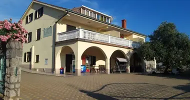 Hotel 600 m² in Omisalj, Kroatien