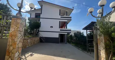Apartment 11 rooms in Bashkia Durres, Albania