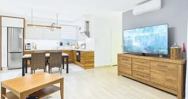 Apartamento 4 habitaciones en Piaseczno, Polonia