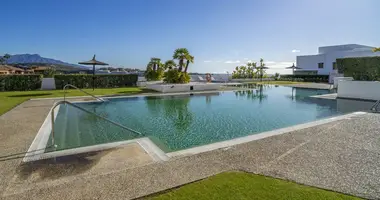 Apartamento 3 habitaciones en Estepona, Španjolska