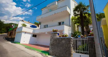 Hotel 428 m² in Crikvenica, Kroatien