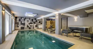 Hotel 790 m² in Omisalj, Kroatien