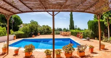6 bedroom house in Dos Hermanas, Spain