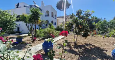 Haus 7 zimmer in Loutraki Perachora Agioi Theodoroi Municipality, Griechenland