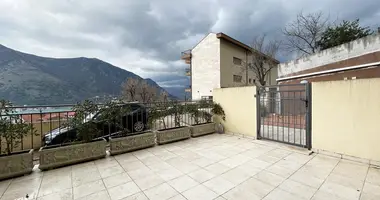 Wohnung 3 zimmer in Dobrota, Montenegro