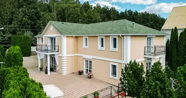 Cottage 6 bedrooms in Tarasava, Belarus