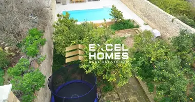 Reihenhaus in Santa Venera, Malta