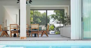 Fertiges Geschäft in Na Chom Thian, Thailand