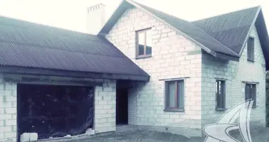 Casa en Kliejnikauski sielski Saviet, Belarús
