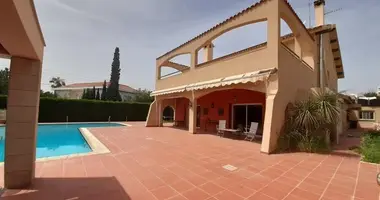 5 bedroom apartment in Demos Agiou Athanasiou, Cyprus