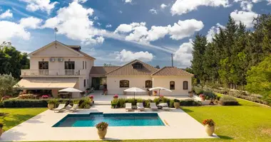 Mieszkanie 7 pokojów w Kiti, Cypr