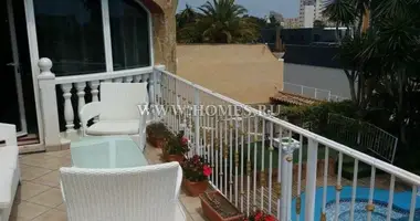 Commercial in Alacant Alicante, Spain