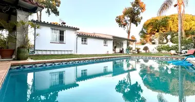 Villa 4 chambres dans Estepona, Espagne
