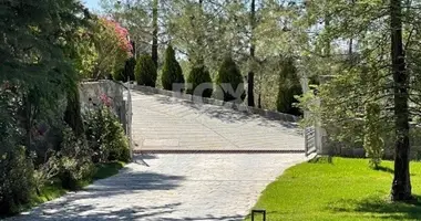 Casa 5 habitaciones en Moniatis, Chipre