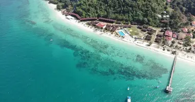 Exclusivo Complejo Turístico Operativo en Isla Pulau Tinggi (3.7 Ha, 88 Unidades) — $5,000,000 en Pasir Panjang Village, Malasia
