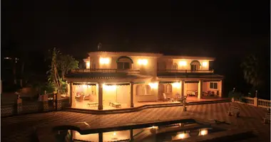 Haus 7 zimmer in lAlfas del Pi, Spanien