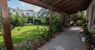Bungalow in Dromolaxia Meneou Municipality, Zypern