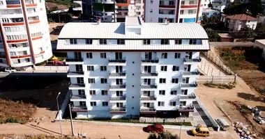 Квартира 2 спальни в Махмутлар центр, Турция