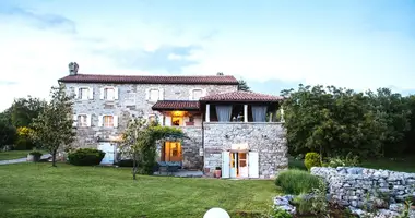 Villa 4 bedrooms in Opcina Groznjan, Croatia