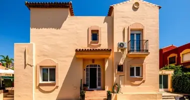 Haus 4 Schlafzimmer in Dos Hermanas, Spanien