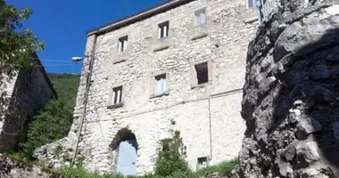 House 17 rooms in Montemonaco, Italy